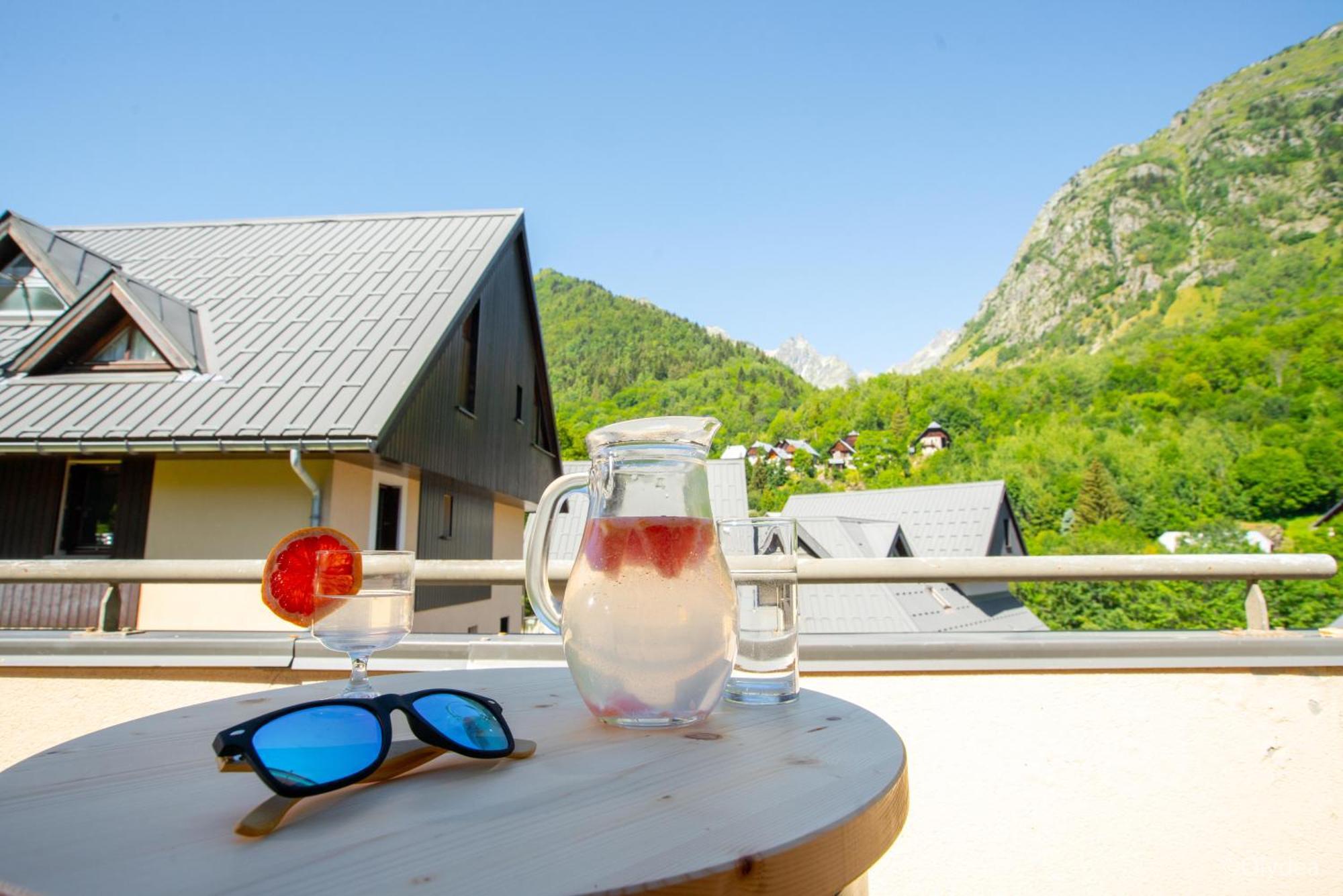 Olydea Saint-Colomban-Des-Villards Екстериор снимка